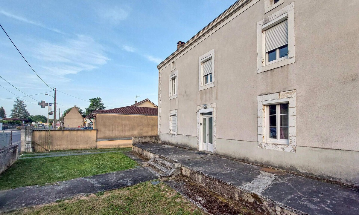 Savignac-les-Eglises Apartment | 1 bedroom lovely apartment in savignac-les-églises