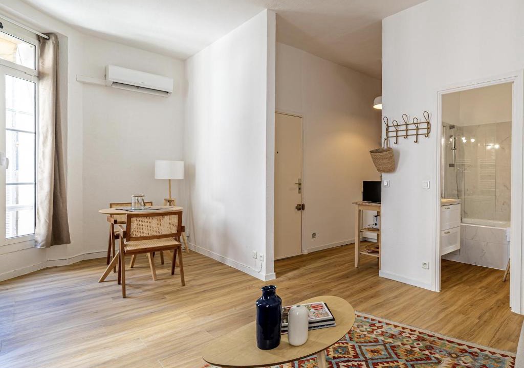 Cannes City Centre Apartment | 13 ANDRE1 - Hotel-Style Suite Studio 50m from Croisette