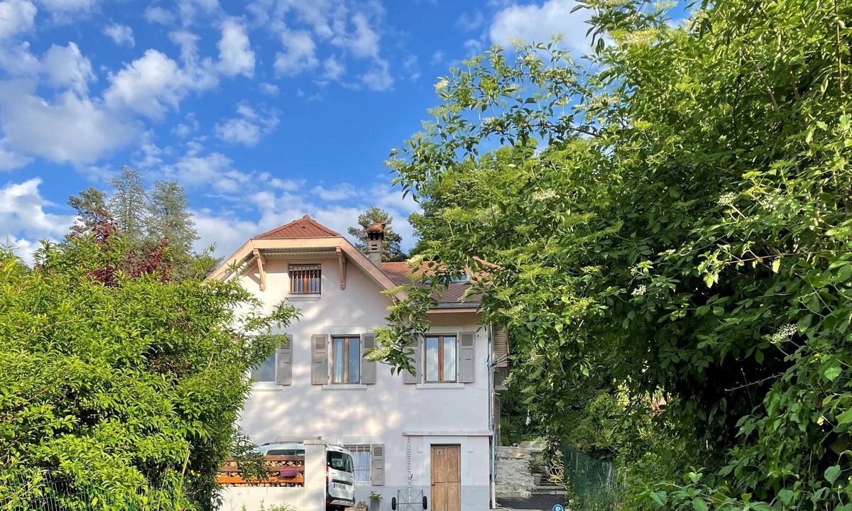 Menthon-Saint-Bernard Villa | 150 m from Lake Annecy, Family home