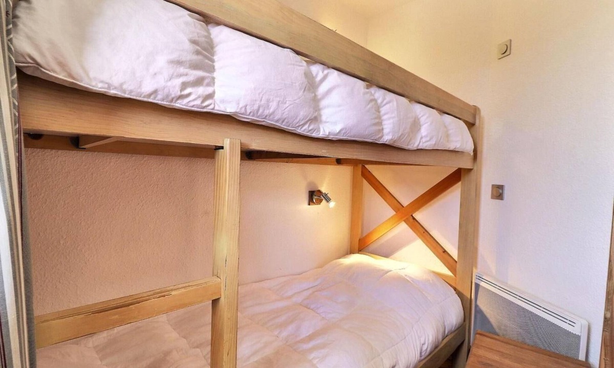 La Perriere Apartment | 150m from resort center, 2nd floor, balcony, ski locker, 41m², La Tania
