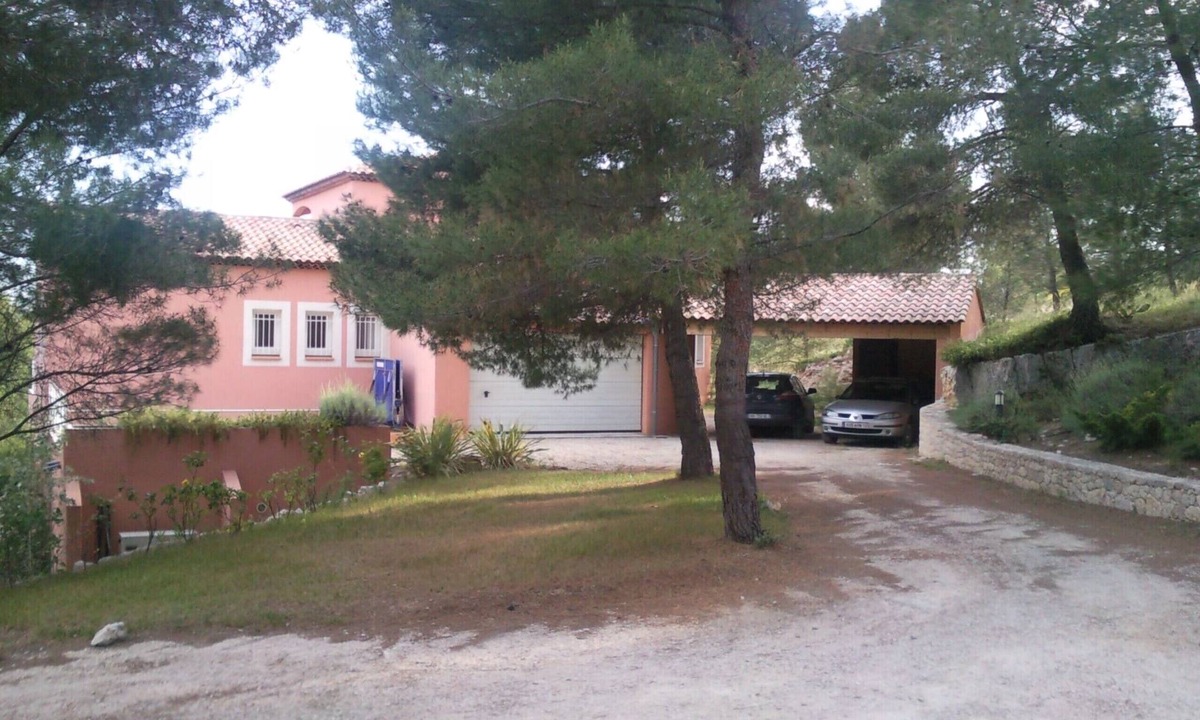 Ventabren House | 170 m² architect-designed house in the charming village of Ventabren