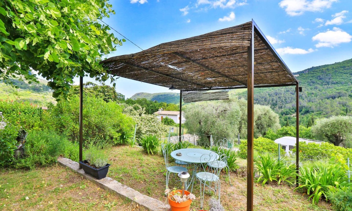 Le Bar-sur-Loup Apartment | 2-bed ground floor, 6p, 9km Grasse, 300m river