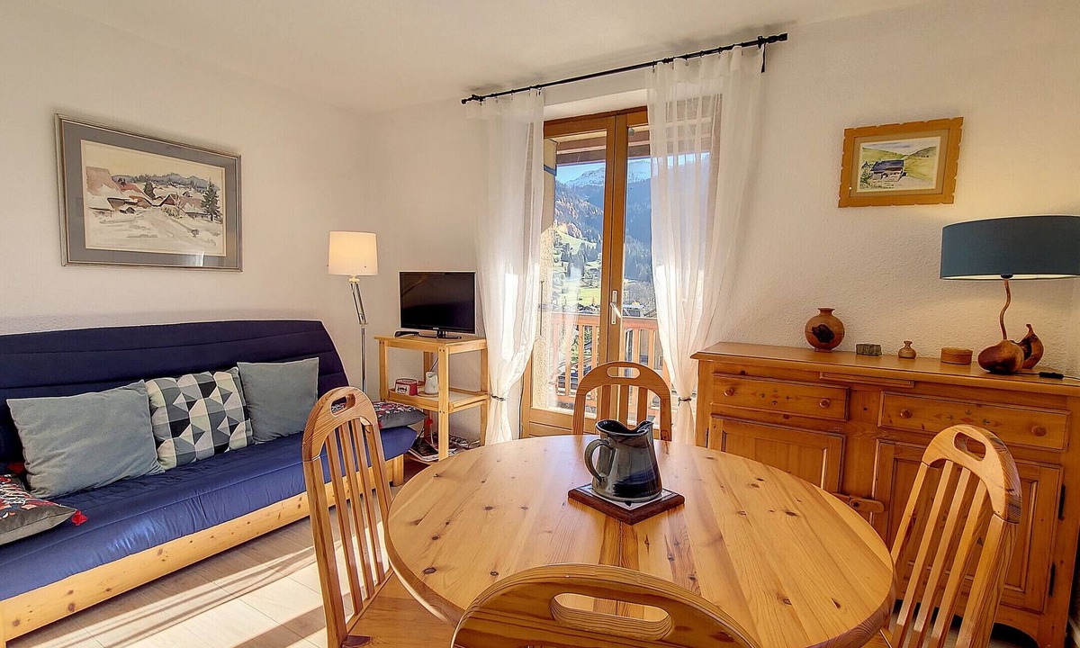 Praz-sur-Arly Apartment | 2 bELLV010 Bright three rooms in the center of the village