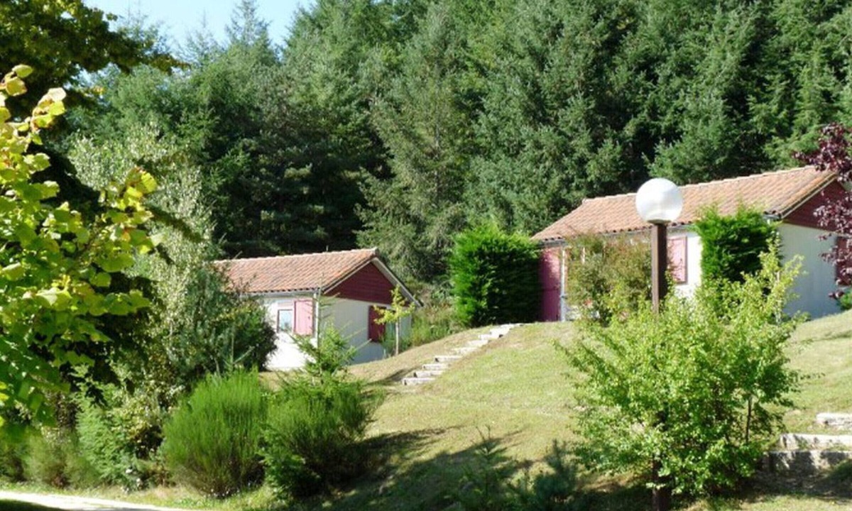 Champagnac-le-Vieux Ski Chalet | 35m² Chalet, 3 bedrooms, 6 people, Champagnac-le-Vieux