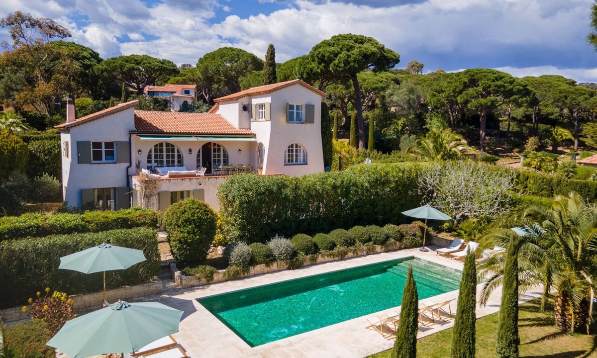 La Nartelle Villa | 5 minutes walk from Nartelle beach, family villa for 12 people
