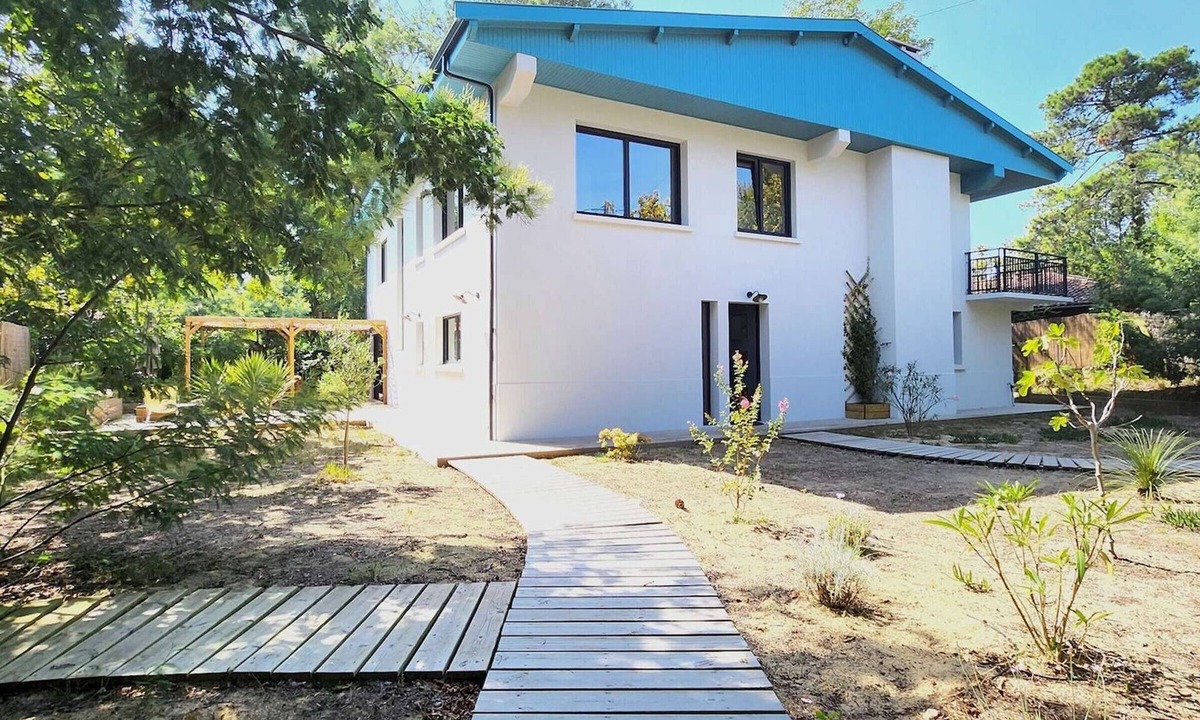 Cap-Ferret Villa | 6-bed villa with sauna, garden, and parking near Arcachon Basin