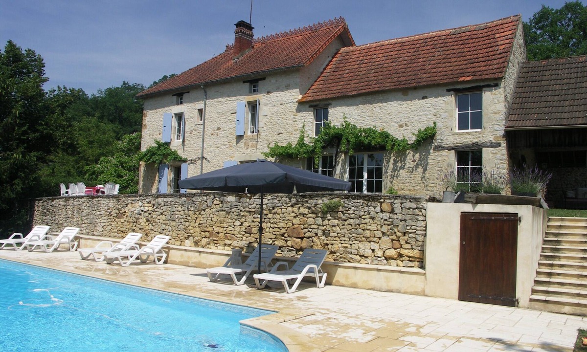 Saint-Aubin-de-Nabirat Villa | A charming Périgord-style house with a private heated pool, located between Sarlat and Domme