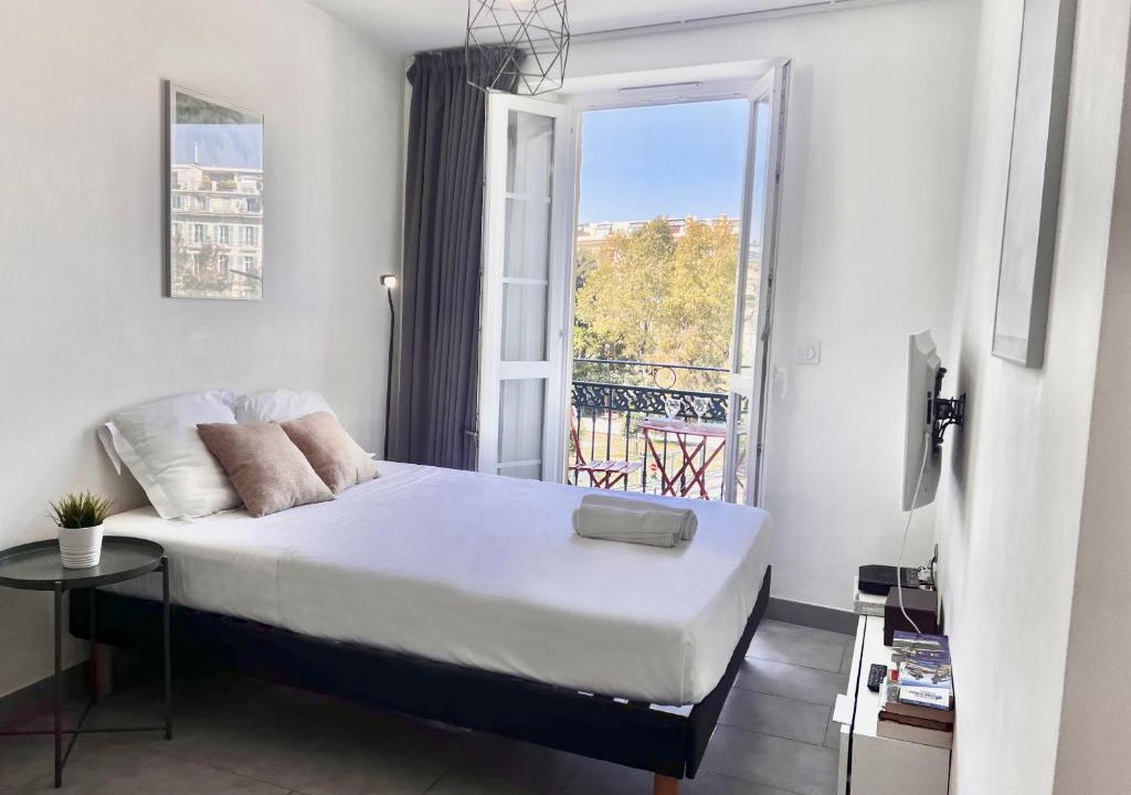 Old Town Apartment | A OT Balcon Jean Jaures 3 - City Center Old Town