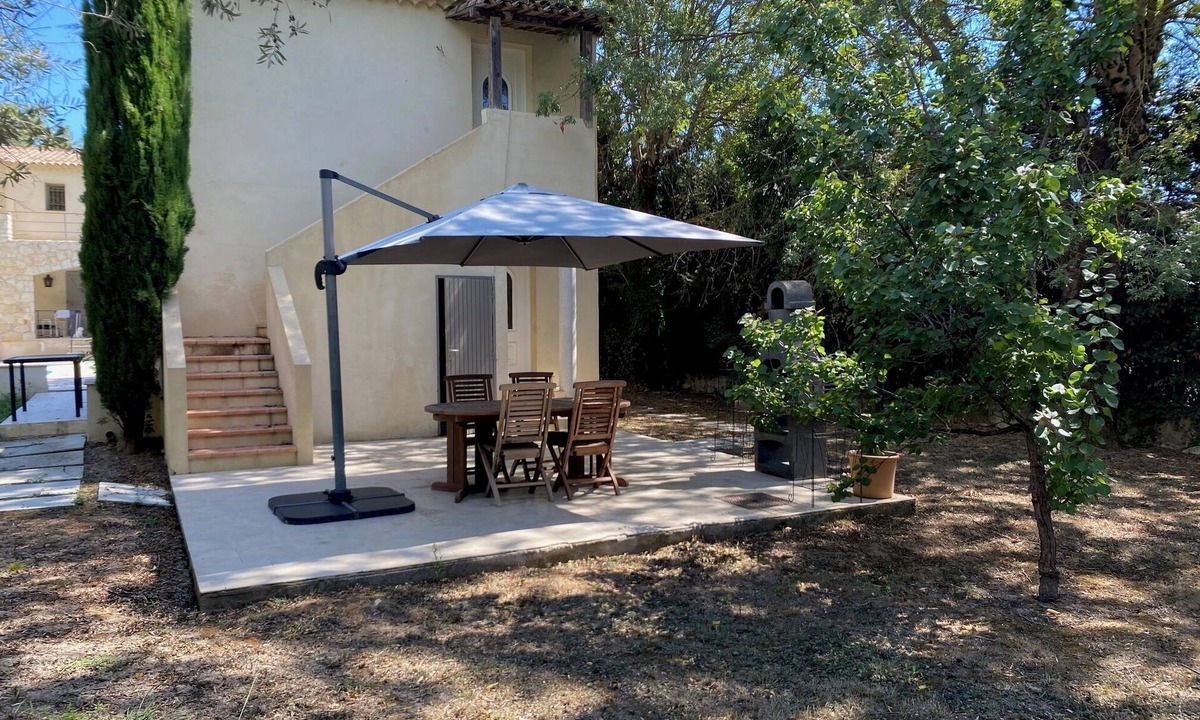La Colle-sur-Loup Apartment | Air-conditioned studio in a quiet, green setting with a pool, 6 km from the beaches.
