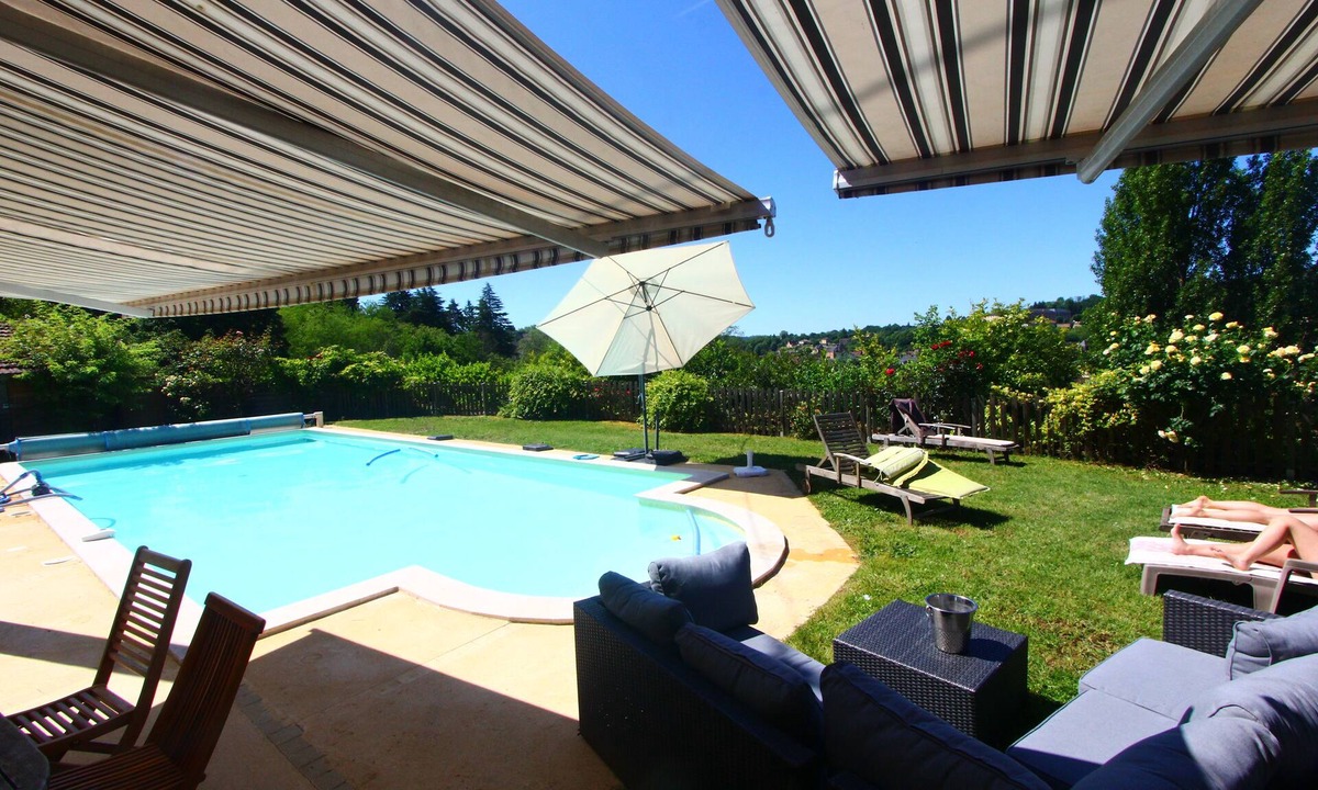 Sarlat-la-Caneda Historic Center House | Air-conditioned house, south view private heated swimming pool 15 m.