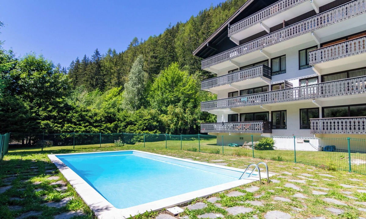 Chamonix-Mont-Blanc Apartment | Androsace 42 Walk to Ski Lifts + Pool & Mont-Blanc View in Argentière, Argentière (Chamonix), France
