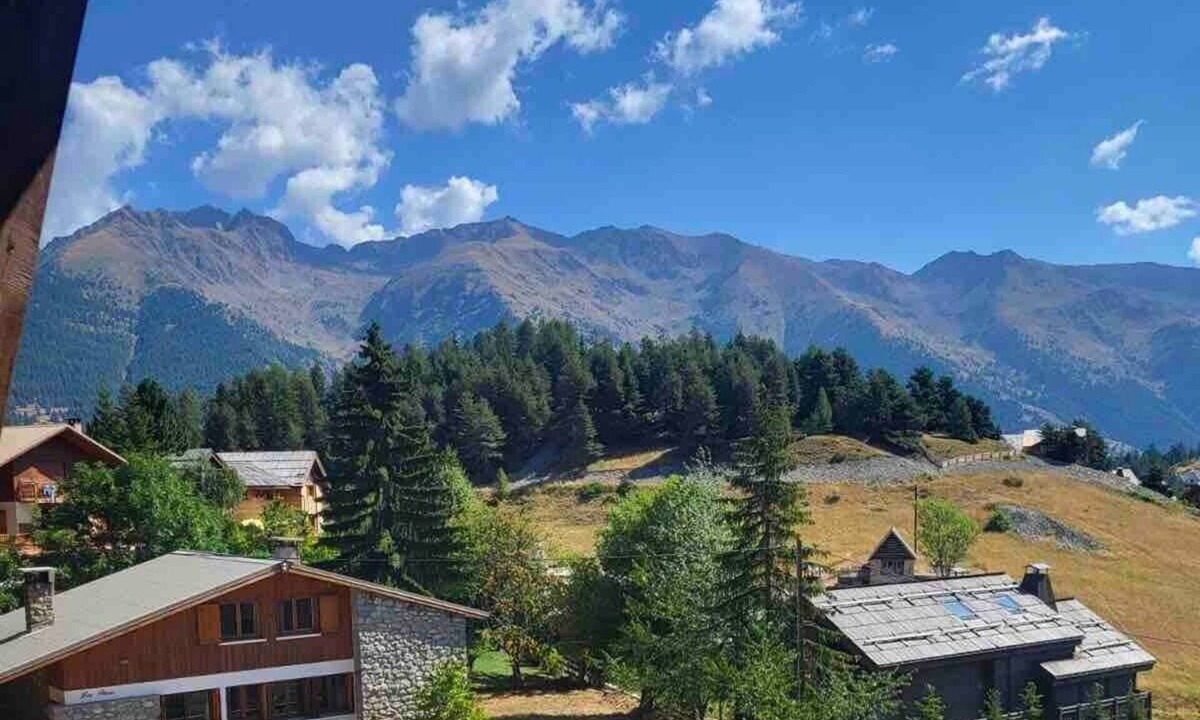 Saint-Etienne-de-Tinee Apartment | Apartment 'Chaleureux La Montagne' with Private Garden and Balcony