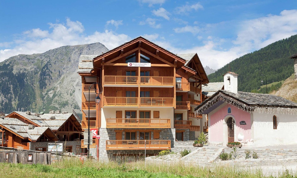 Sainte-Foy-Tarentaise Apartment | Apartment close to ski lift in Sainte Foy