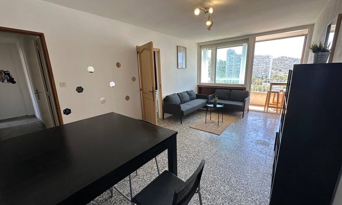 La Panouse Apartment | Apartment "Grand 8 Guests" with Sea View, Balcony, and Wi-Fi