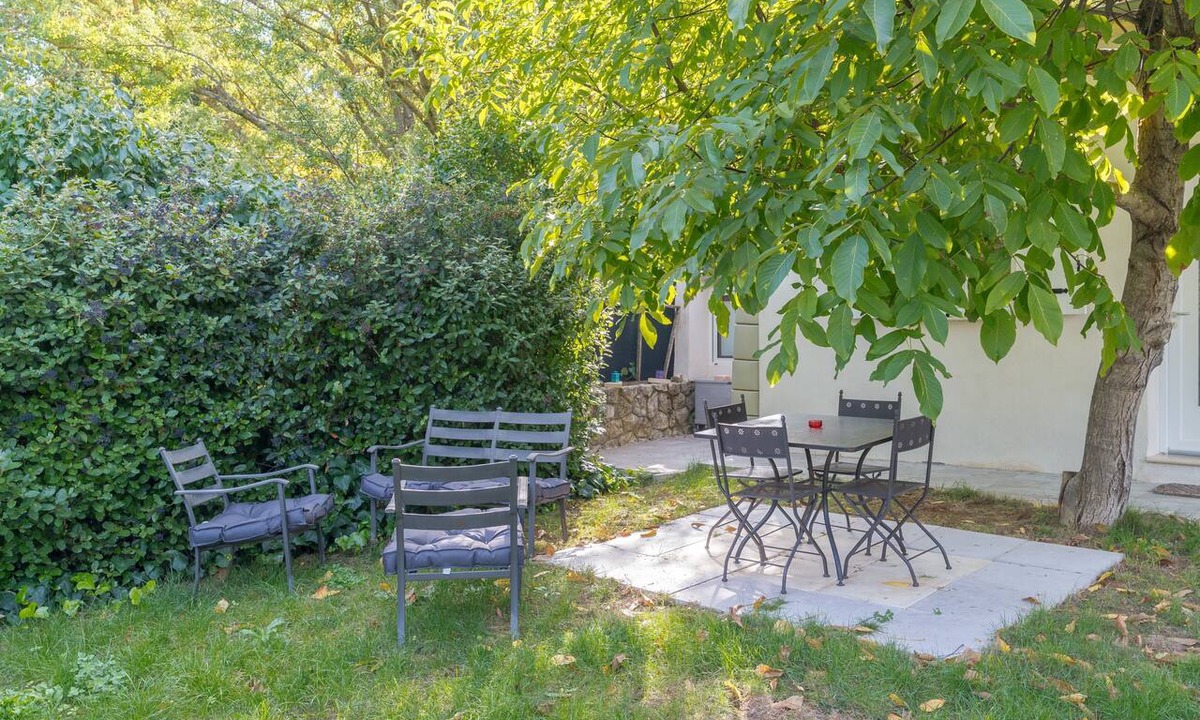 Grand Sud Apartment | Apartment 'Studio Indépendant Avec Jardin' with Wi-Fi and Air Conditioning