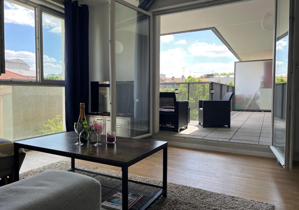 Malakoff Apartment | Appartement 2 chambres, Terrasse, Parking gratuit, Métro 13, Paris