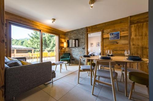 Saint-Sorlin-d'Arves Apartment | Appartement Haut de Gamme au cœur du village avec terrasse de 34m2 - 6 personnes