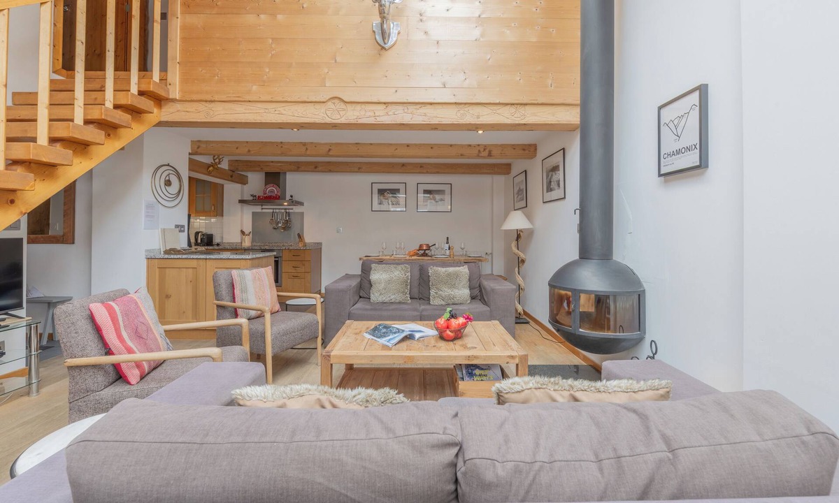 Le Tour Apartment | Apt Clusettes 1-min walk to ski + parking & WiFi, Le Tour (Argentière), France