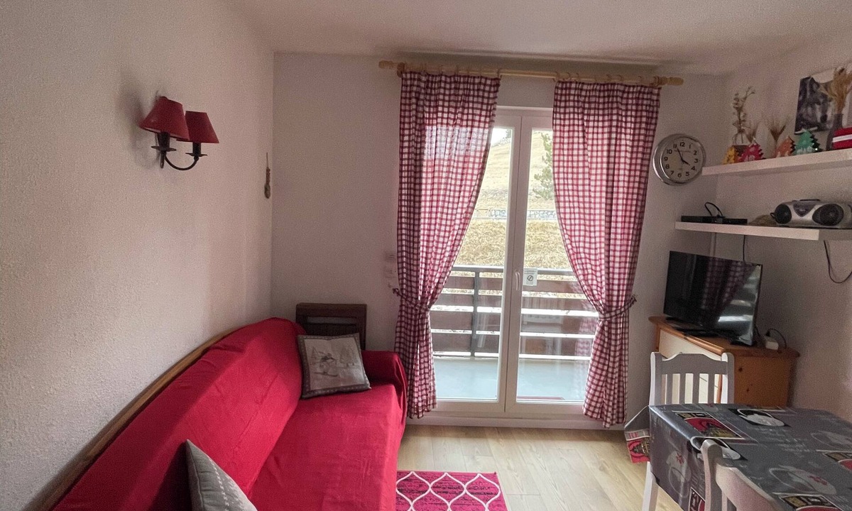 Saint-Etienne-de-Tinee Apartment | ⛷️ Auron - T2 + cabin with heated swimming pool & private covered parking lot