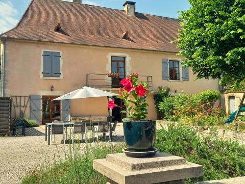 Fossemagne Bed & Breakfast | Au pays de Jacquou Chambre d'hôtes et table d'hôtes en Dordogne