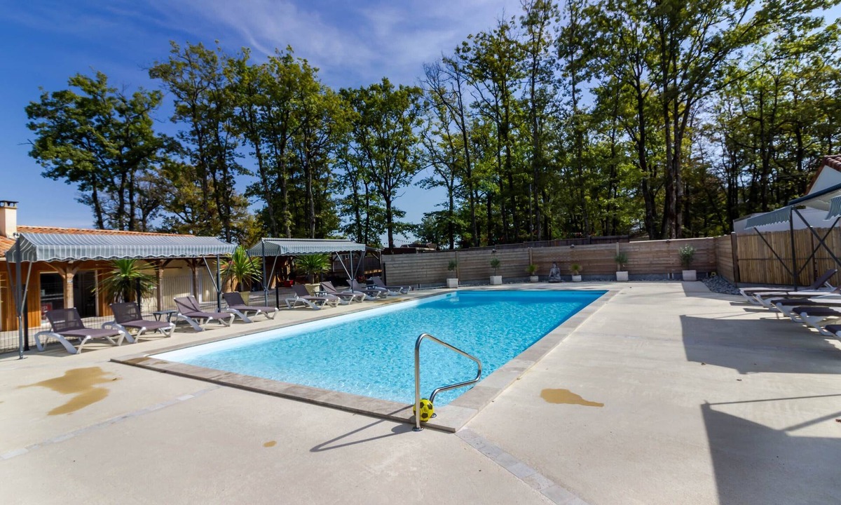 Thenon House | Authentic Stay in Dordogne – Comfortable Gîte with Heated Pool