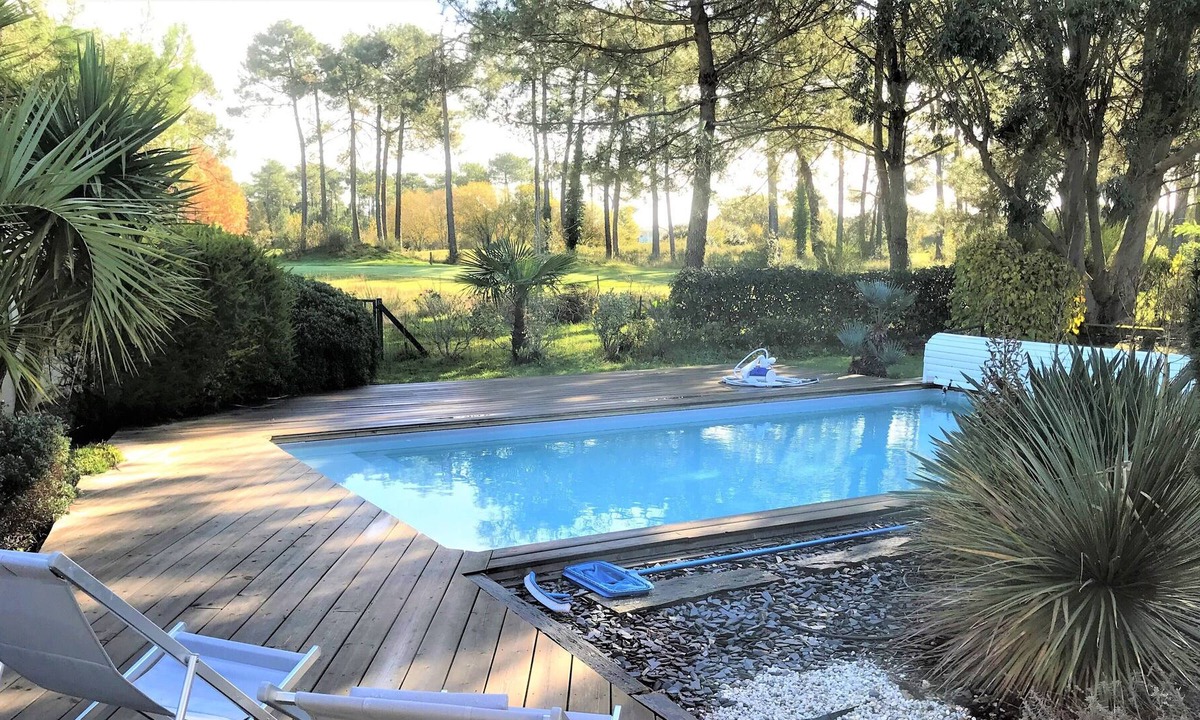 Gujan-Mestras House | BEAREZ House with swimming pool and view and access to the golf course