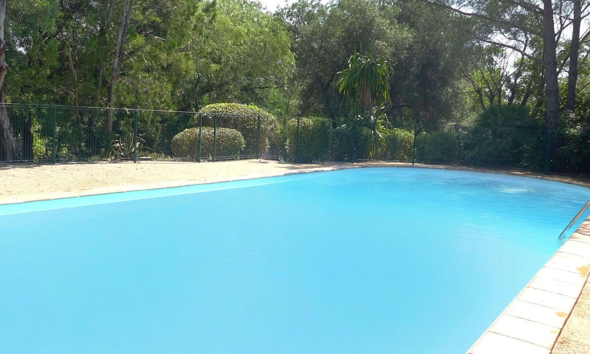 La Croix-Valmer Apartment | Beautiful apartment for 4 people with pool, WIFI, TV and terrace
