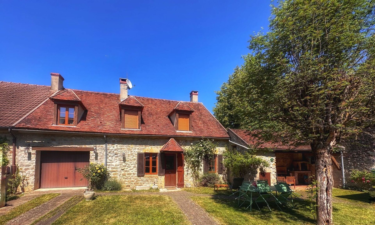 Domecy-sur-Cure Cottage | Beautiful house in Burgundy, in Vézelay between Lyon and Paris, for families and friends
