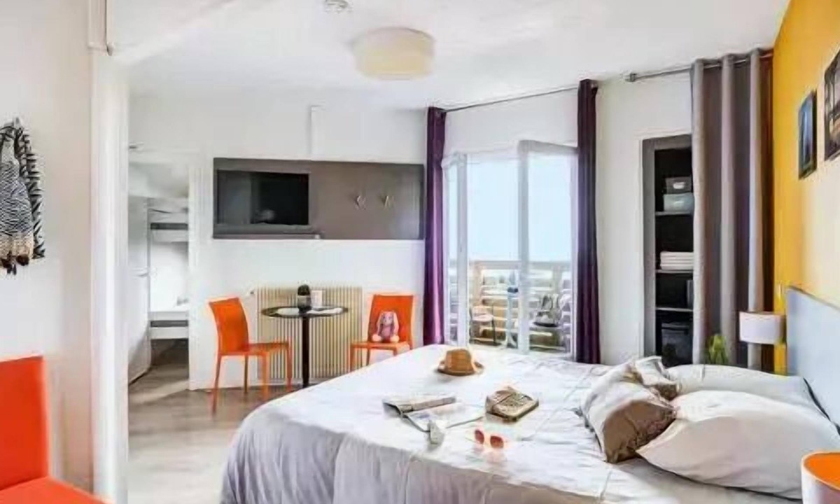 Besse-et-Saint-Anastaise Hotel | Belambra Clubs Superbesse - Le Chambourguet - Half-board - Accommodation 2 people Classic Balcony