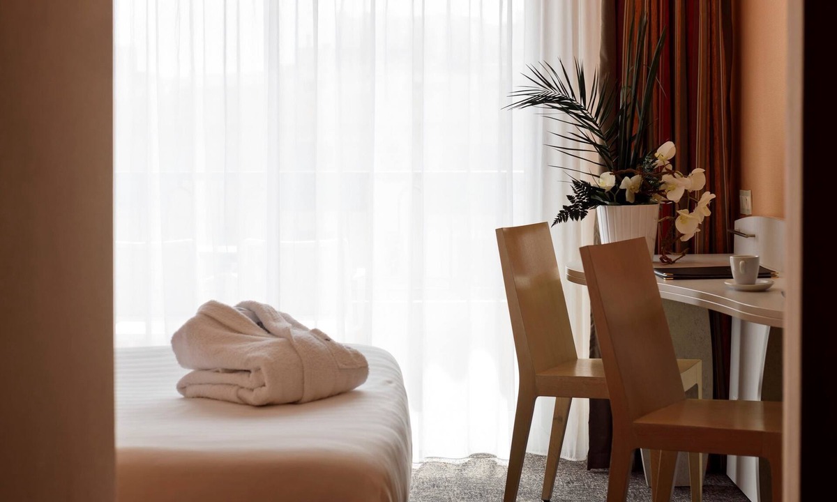 Juan-les-Pins Hotel | Best Western Astoria