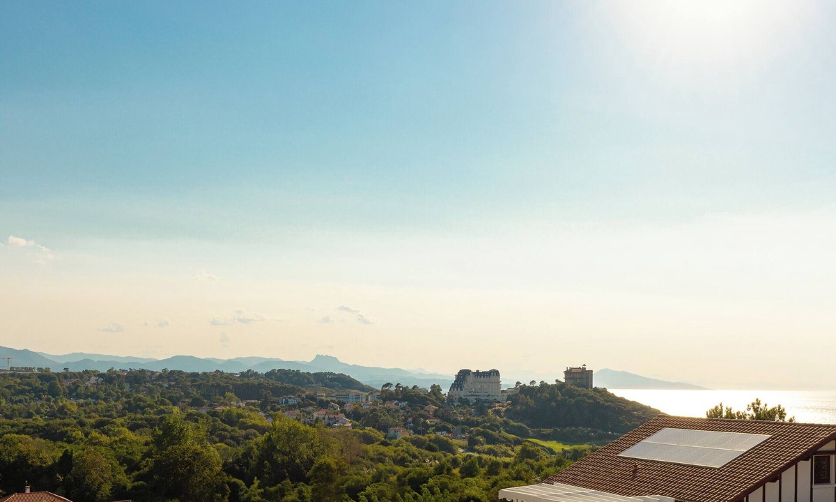 Biarritz House | BLUE MILADY - KEYWEEK holiday home swimming pool sea view