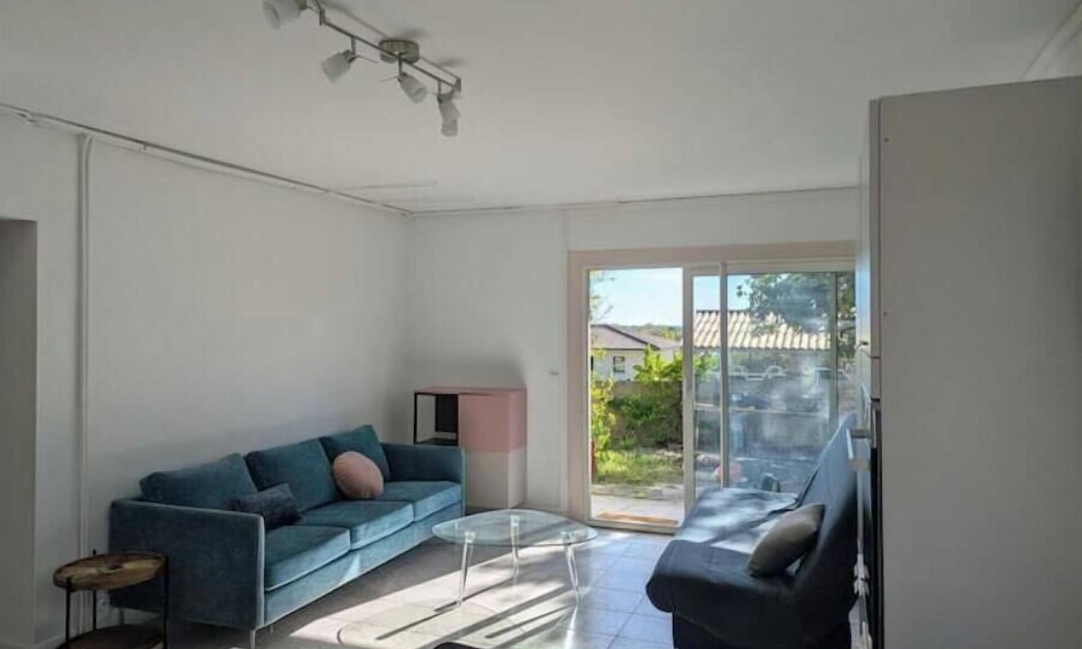Prignac-et-Marcamps Apartment | Bright 2-Bedroom Apartment in the Heart of the Vineyards – 25 Minutes from Bordeaux