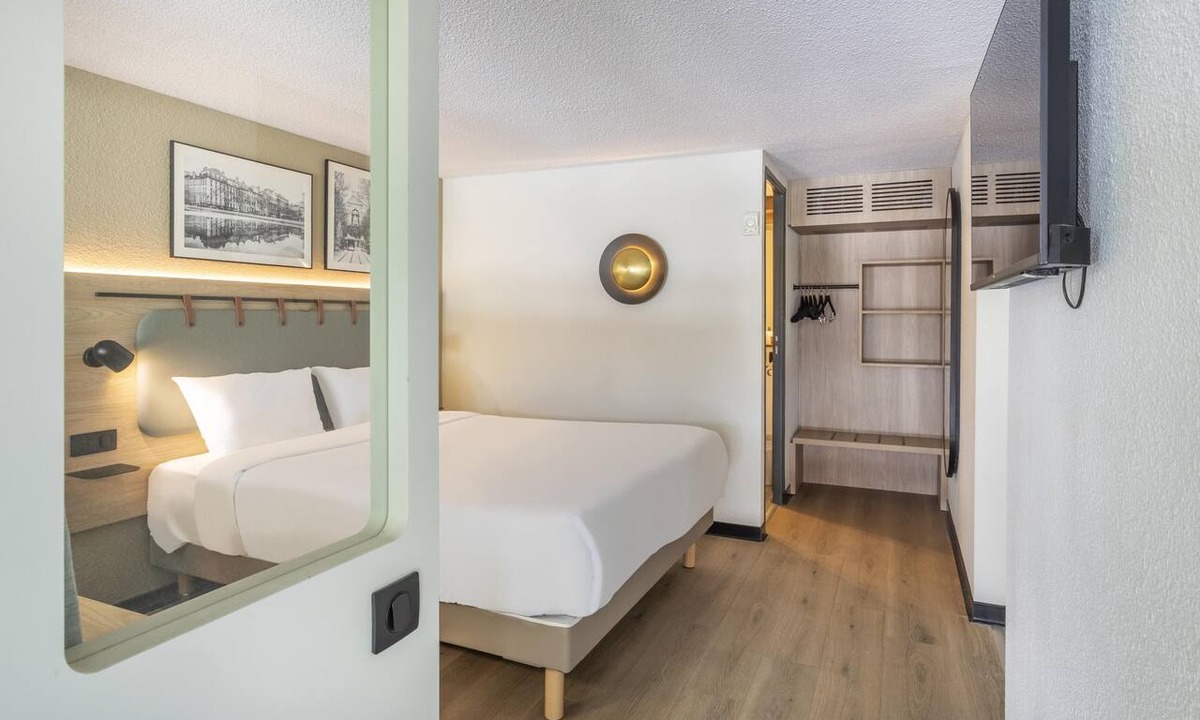 Le Bouscat Hotel | Campanile NATURE - Bordeaux Ouest Le Bouscat