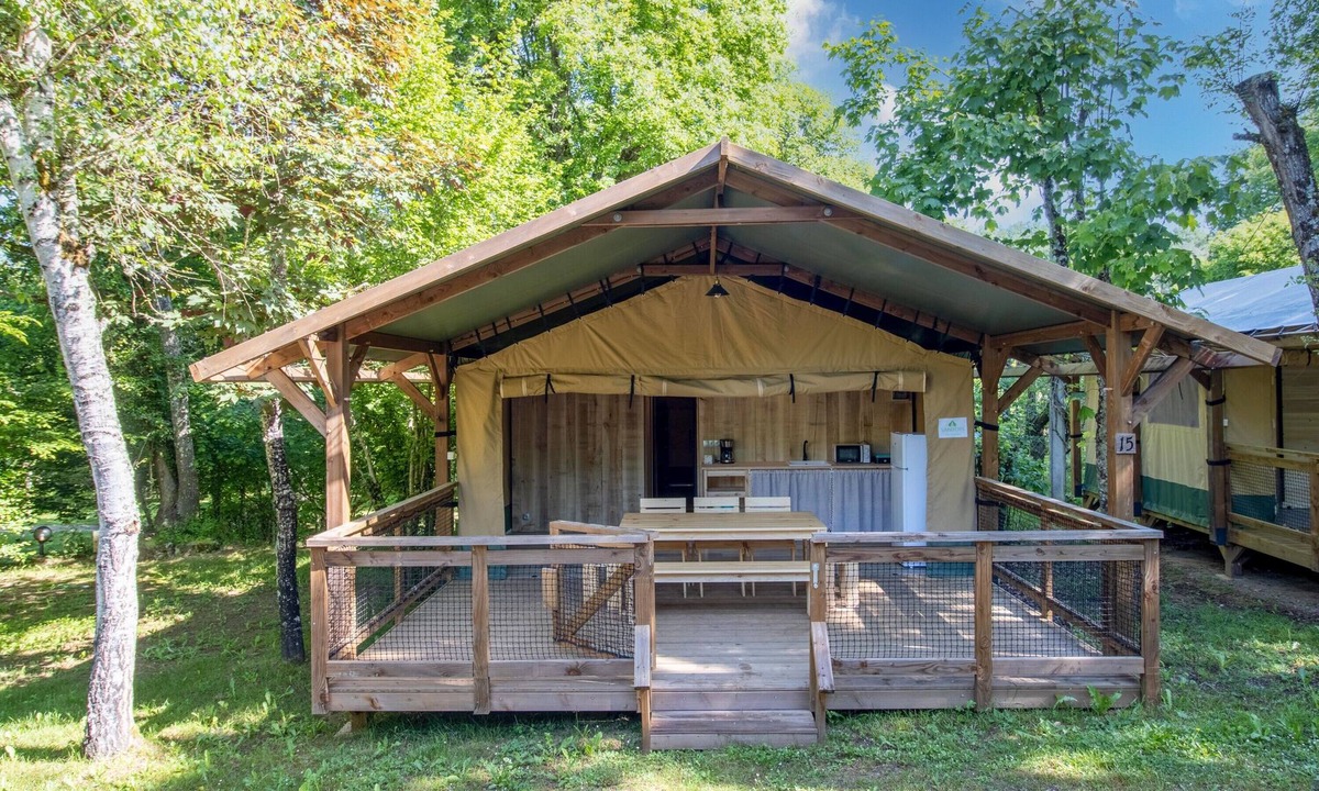 Saint-Martial-de-Nabirat RV Rental | Caravan 'Lodge 8 Personnes' with Shared Pool, Private Terrace and Wi-Fi