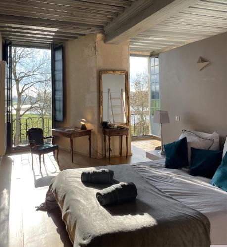 Saincaize-Meauce Bed & Breakfast | Château de Meauce, Chambre Marguerite de Meauce