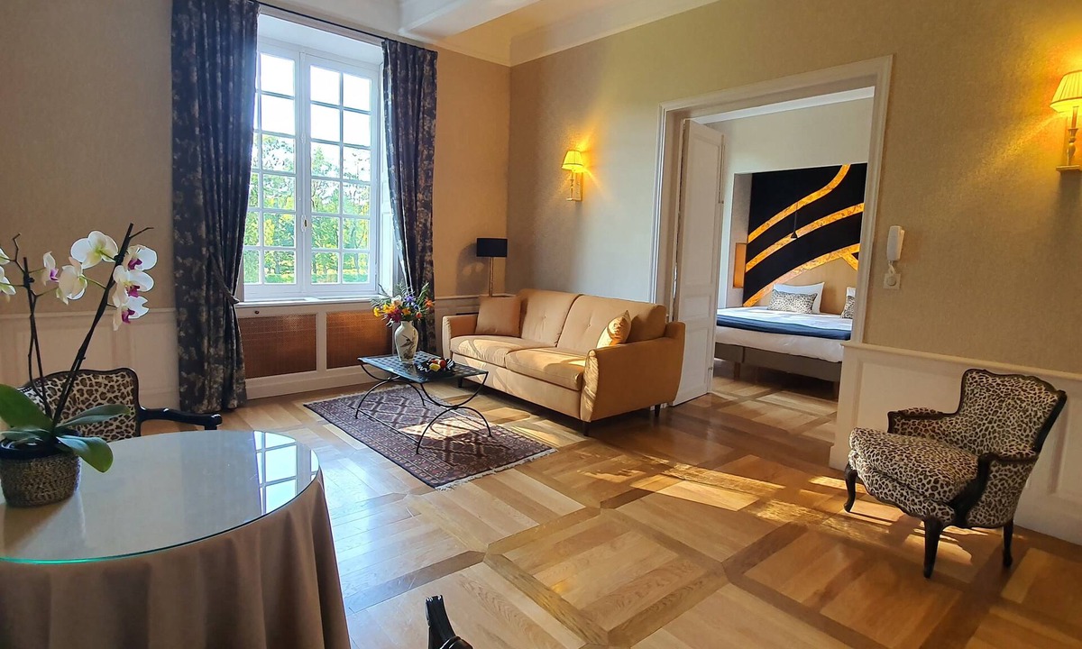 Vault-de-Lugny Hotel | Château De Vault De Lugny