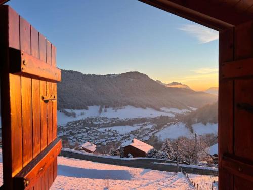 Bernex Ski Chalet | Chalet Altitude - Vue panoramique - 8 pers