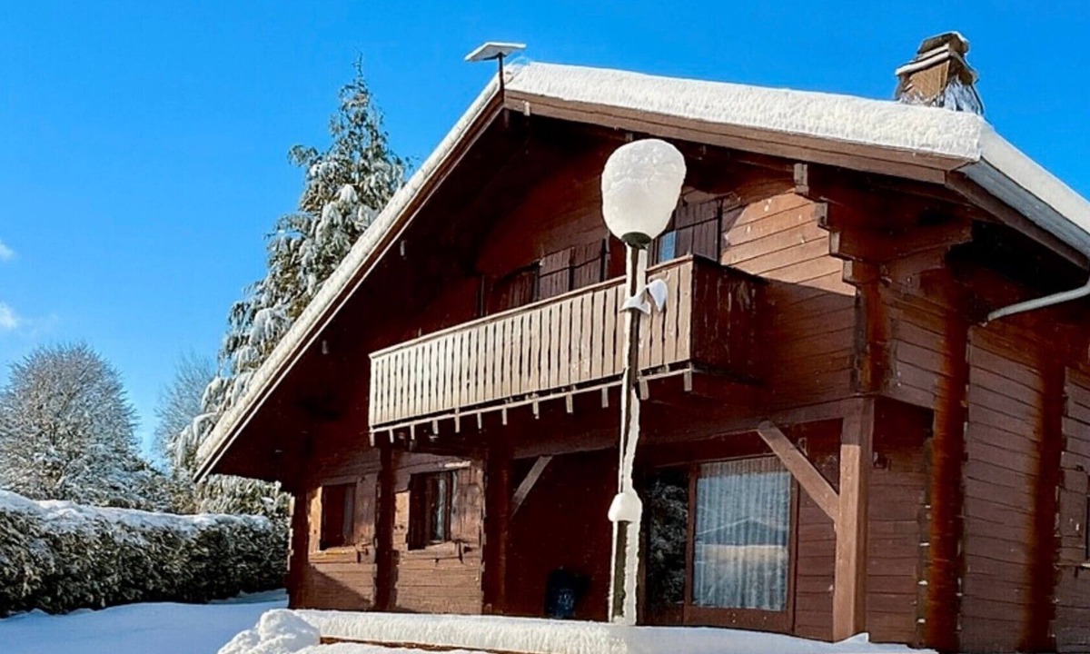 Thollon-les-Memises Ski Chalet | Chalet 'Des Charmes' with Mountain Views, Private Terrace, and Wi-Fi