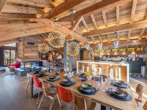 Saint-Martin-de-Belleville Ski Chalet | Chalet de prestige au cœur de Saint Martin de Belleville, à quelques pas des pistes - FR-1-570-38