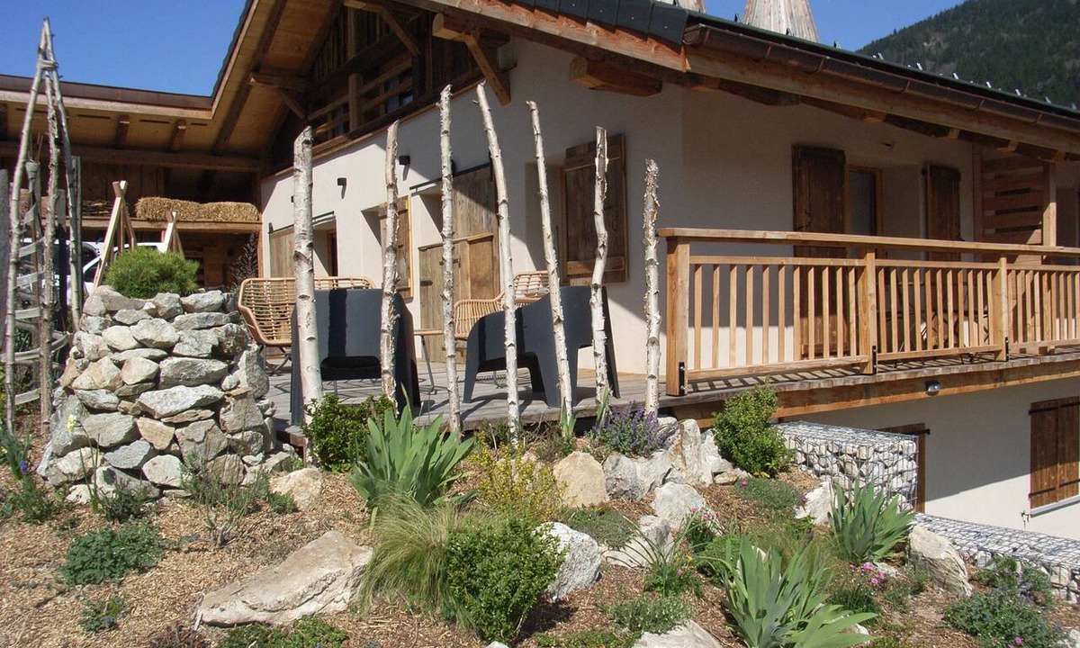 Saint-Gervais-les-Bains Apartment | Chalet with view, in a quiet area, close to all services in summer and winter.