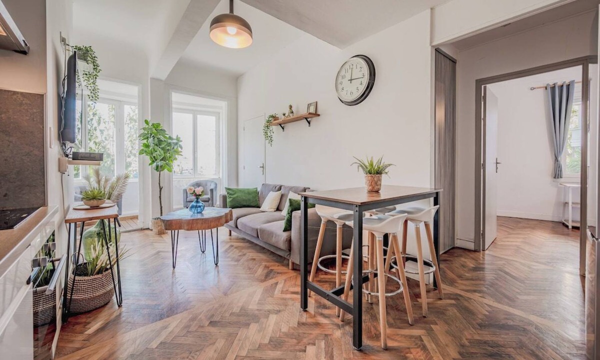 Le Mourillon Apartment | Champs de Mars - Chic 4-bedroom T5, fully equipped