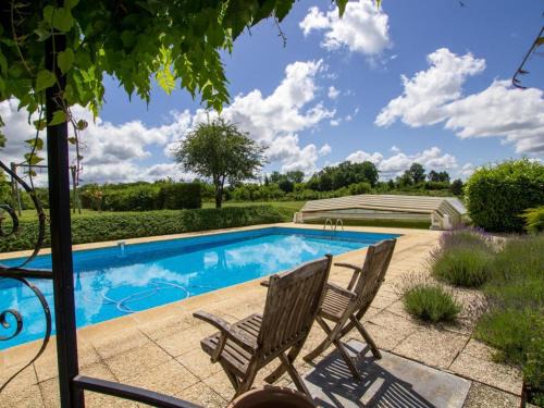 Thenon House | Charmante maison de campagne avec piscine partagée, 4 personnes - FR-1-616-424