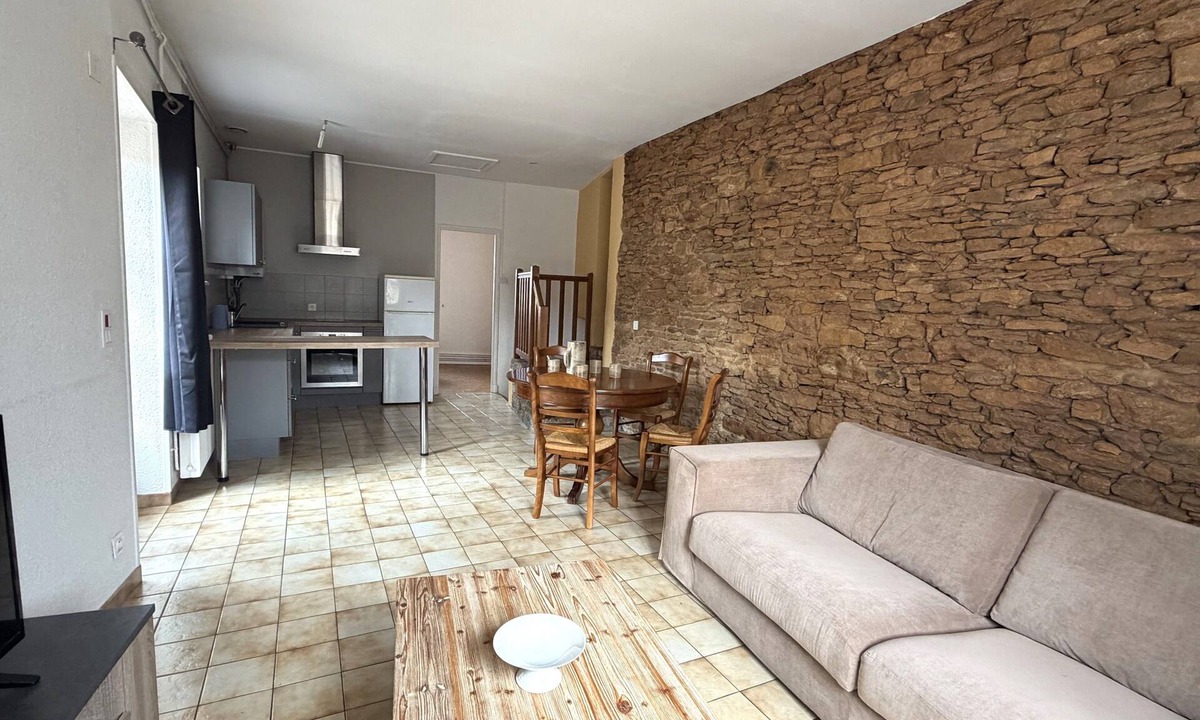 Cogny Apartment | CHARMING APARTMENT IN THE HEART OF PIERRES DOREES