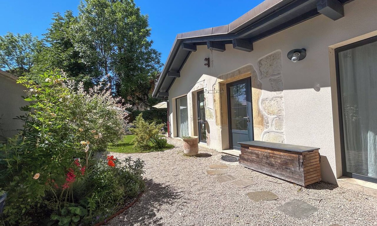 Chevry Apartment | Charming house between mountain and lac near Geneva.