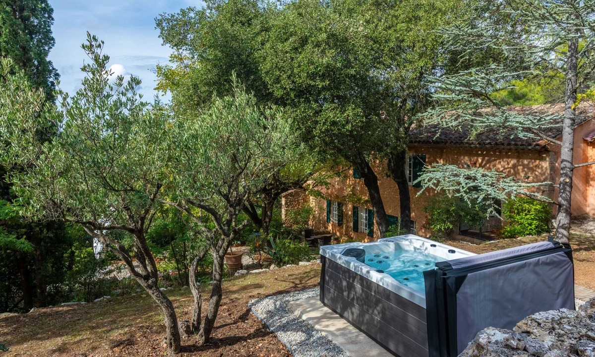 Lorgues House | Charming House in Lorgues with Terrace and Private Garden