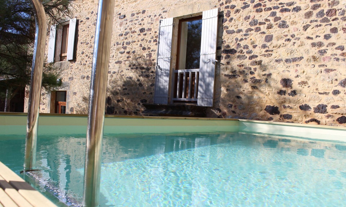 Mazeyrolles House | charming house in renovated farmhouse 30 minutes from Sarlat, enclosed garden.