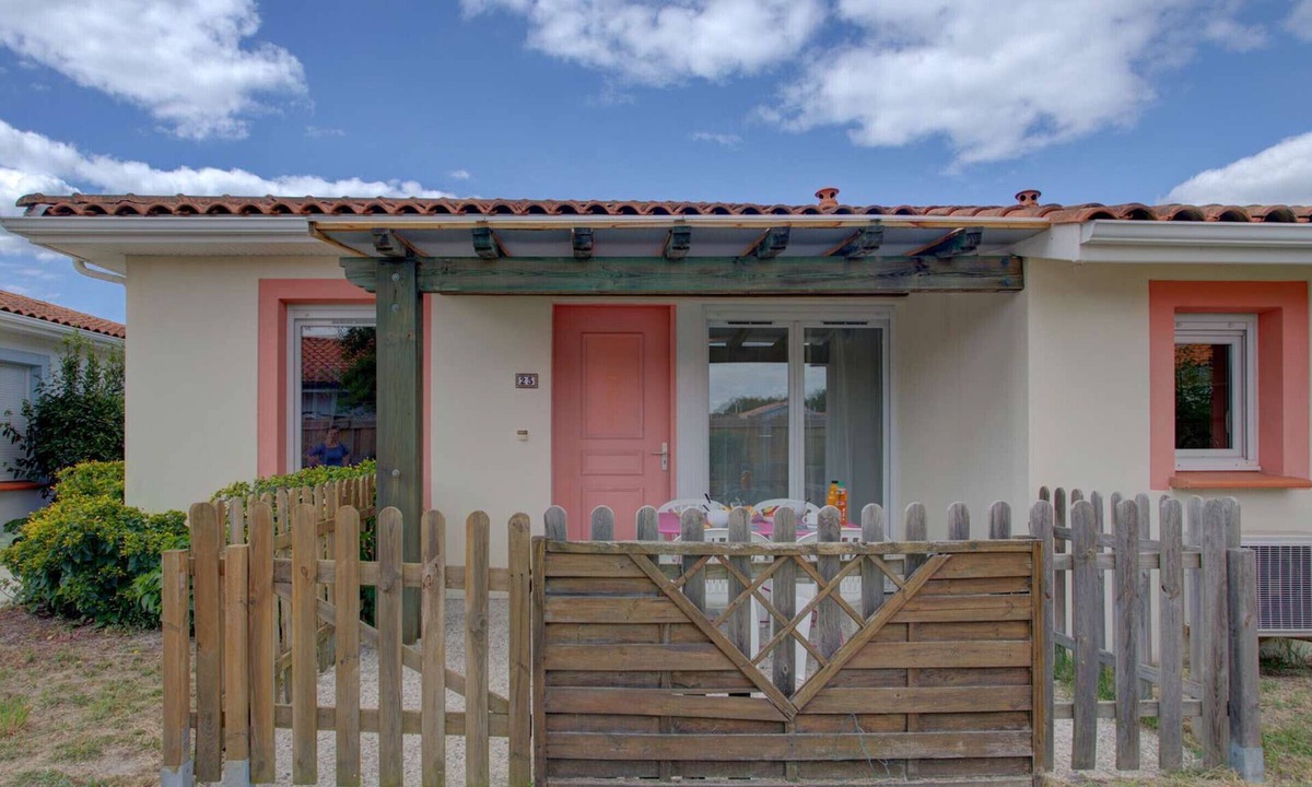 Biscarrosse Apartment | Charming T2 with terrace - 4 guests