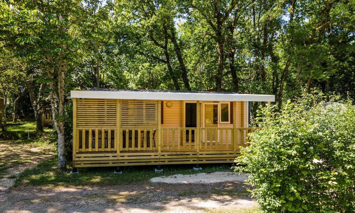 Saint-Martial-de-Nabirat House | Comfortable mobile home with pool & fishing ponds – Périgord Noir near Sarlat