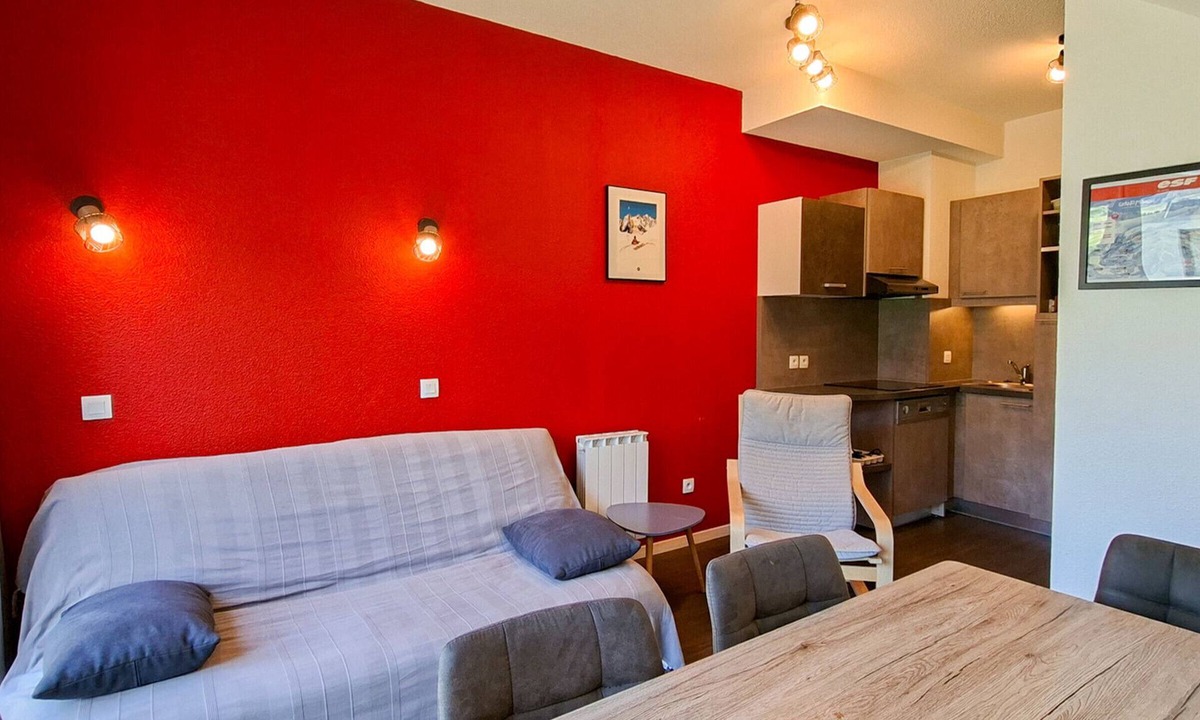 Flaine Apartment | Comfortable apartment at the foot of the slopes with pool and parking