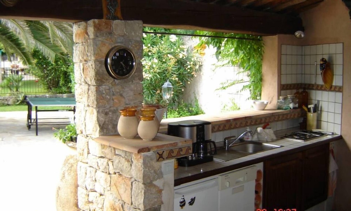 Grasse House | Comfortable house with enclosed garden and pool